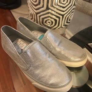Sperry new silver snickers